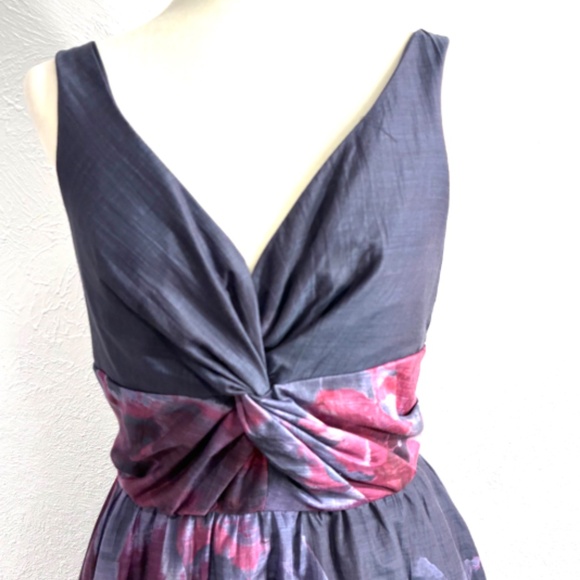 Neiman Marcus Sleeveless Cotton/Silk Blend V-neck High/Low Dress, Size 8, Tulle - Picture 4 of 4